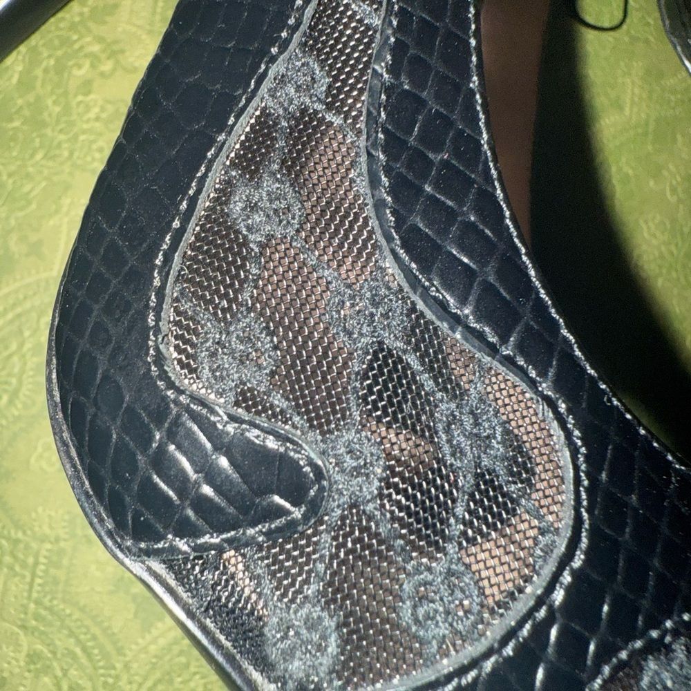 Brand new with box Gucci Elegant Black Lace Stiletto Heels - Picture 3 of 7